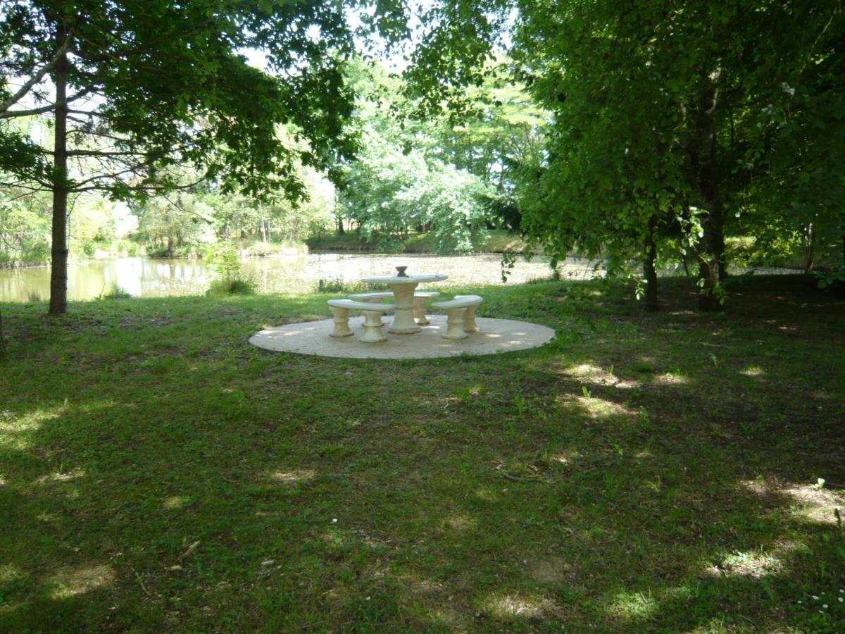 Villa Dikaria Montacher Екстериор снимка